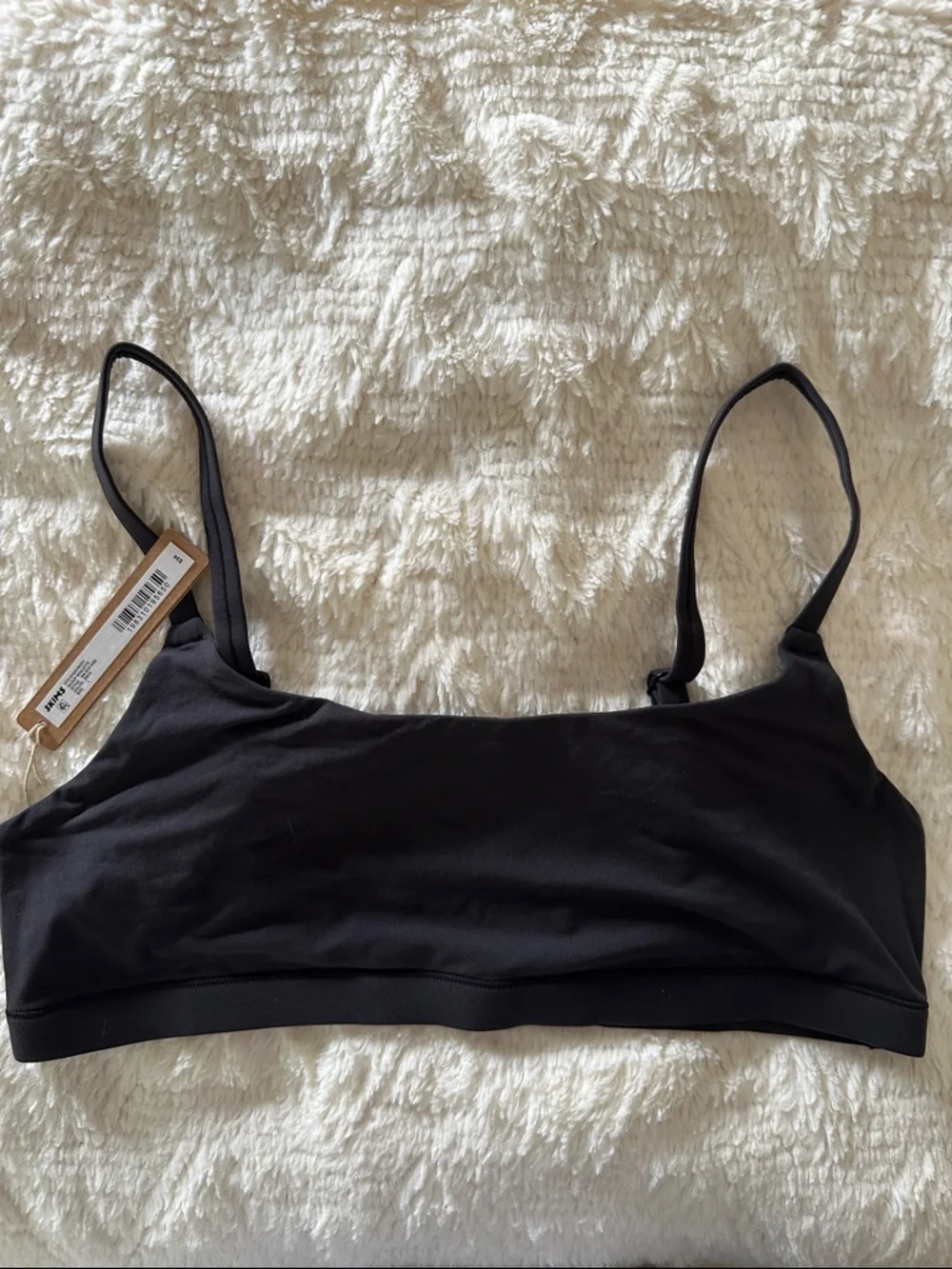 SKIMS Black Fits Everybody Seamless Crop Bralette with Thin Straps - Picture 1 of 2